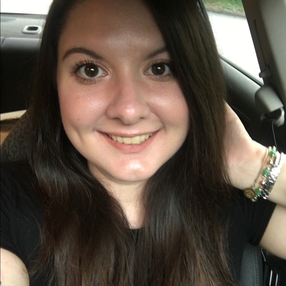 Meet your Posher, Nicole